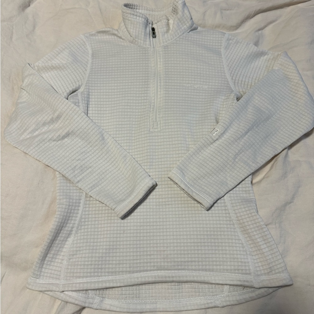 Patagonia white R1 3/4 zip pullover